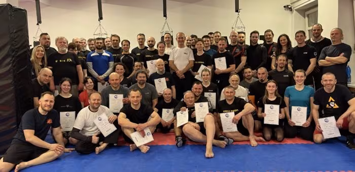 Eyal Yanilov odkrývá tajemství Krav Maga v Kutné Hoře – Nechte se inspirovat!
