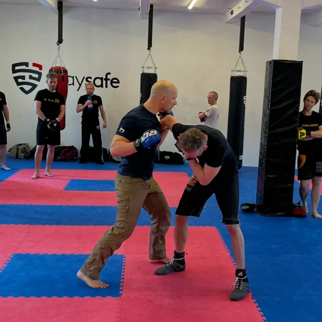 Jan Tevini in da house!

#kravmaga #kmg #respektgym #sebeobrana